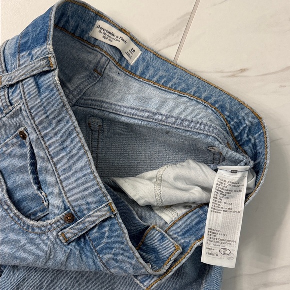 Abercrombie & Fitch 90’s Relaxed Women’s Jeans 29S - Picture 4 of 4